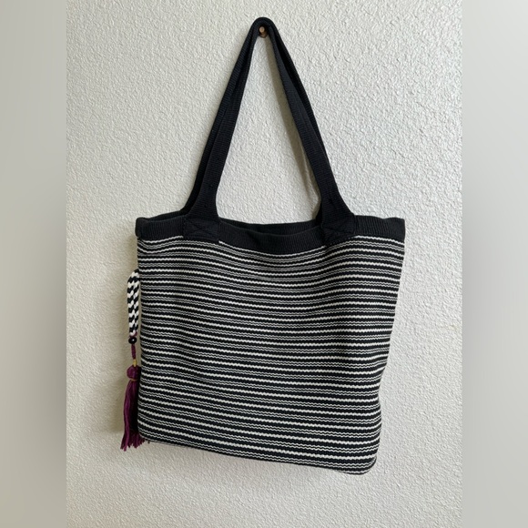 Pokhara women’s skills woven cotton bag - Picture 2 of 7